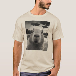 Funny Capybara Selfie mit Aliens UFOs Selfie T-Shirt