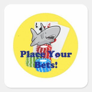 Funny Card Shark Gambling Cartoon mit Poker Chips Quadratischer Aufkleber
