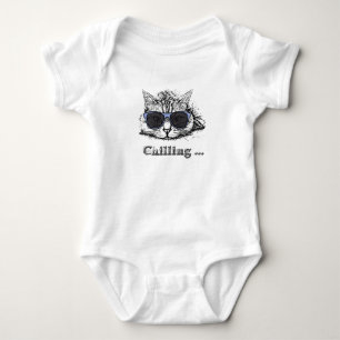 Funny Cat Chilling mit Niedlicher Sonnenbrille Baby Strampler