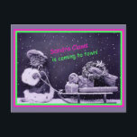 Funny Cat Christmas Vintag Postkarte<br><div class="desc">Sandra Claws kommt in die Stadt! Dieses niedliche modifizierte und verbesserte Vintage-Bild wird sicher ein Lächeln bringen!</div>