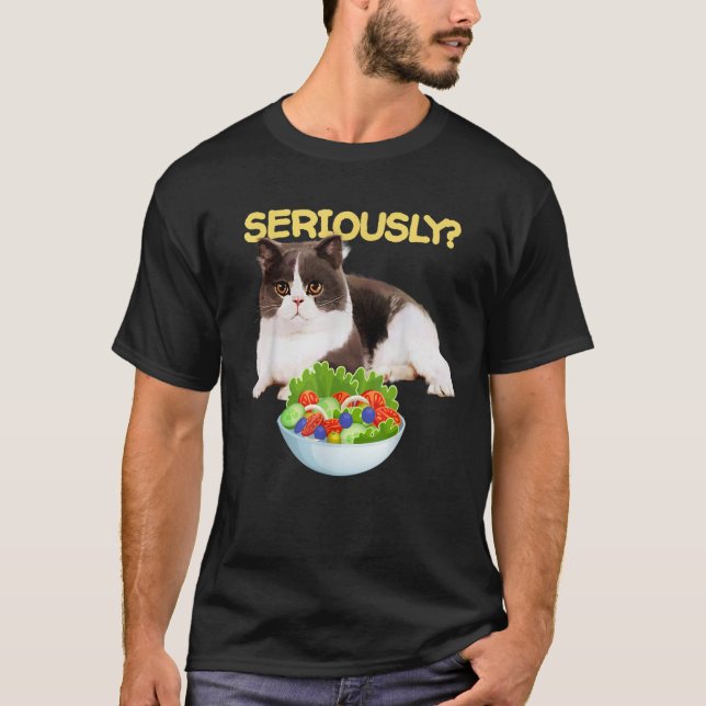 Funny Cat Confused Eating Salad Seriously  T-Shirt (Vorderseite)