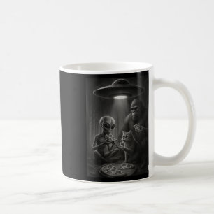 Funny Cat mit Alien und Bigfoot essen Pizza Ufo Kaffeetasse