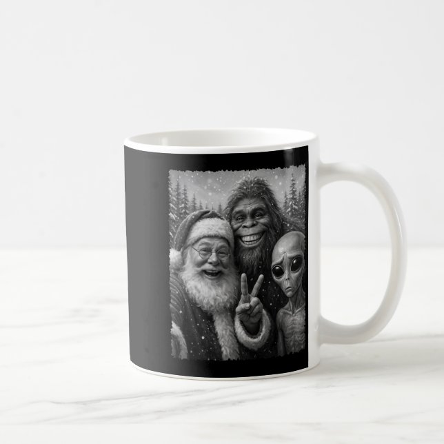 Funny Cat Santa Bigfoot Alien Christmas Selfie Tee Kaffeetasse (Rechts)
