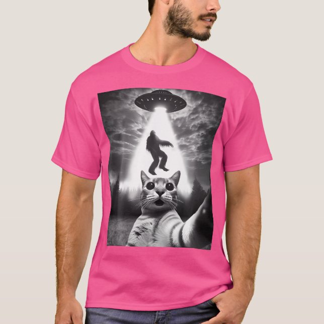Funny Cat Selfie Flying Alien Ufo Abduction Bigfoo T-Shirt (Vorderseite)