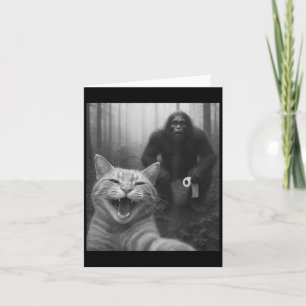 Funny Cat überrascht glücklich Selfie mit Bigfoot Karte