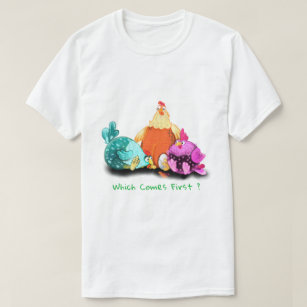Funny Chickens Wart Eier zu Hatch - Dein Text  T-Shirt