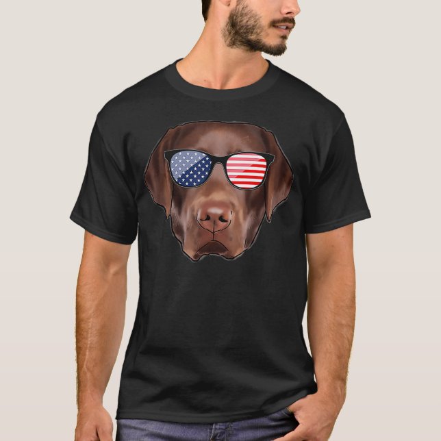 Funny Chocolate Labrador American Flag T-Shirt (Vorderseite)