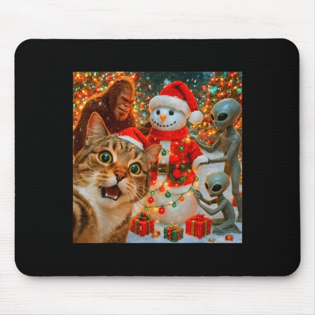 Funny Christmas Cat Selfie With Bigfoot Alien &amp Mousepad (Vorne)