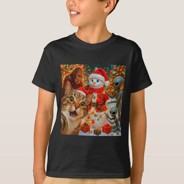 Funny Christmas Cat Selfie With Bigfoot Alien &amp T-Shirt (Vorderseite)