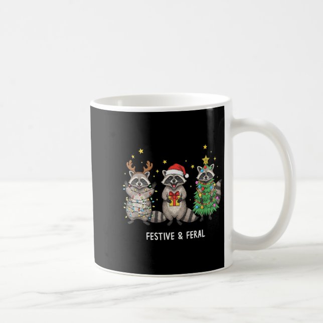 Funny Christmas Racoon - Feral But Festive  Kaffeetasse (Rechts)