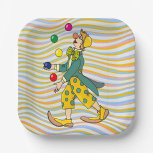 Funny Clown spielen mit farbenfrohen Balls Pappteller