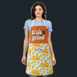 Funny Coffee Lover Rise and Grind Lemon Muster Schürze<br><div class="desc">Lustvolle und coole Schürze,  um das Kochen noch angenehmer zu machen. Personalisiertes Geschenk für Familie und Freunde,  die Liebe Kochen,  Backen und probieren neue Rezepte in der Küche. Passen Sie die Formulierung an Ihren Anlass an. Mit dem Design-Tool können Sie den Schriftart-,  Schriftart- und Schriftart-Typ weiter ändern.</div>