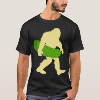 Funny Cucumber Loves Pickle Bigfoot Sasquatch Pick T-Shirt