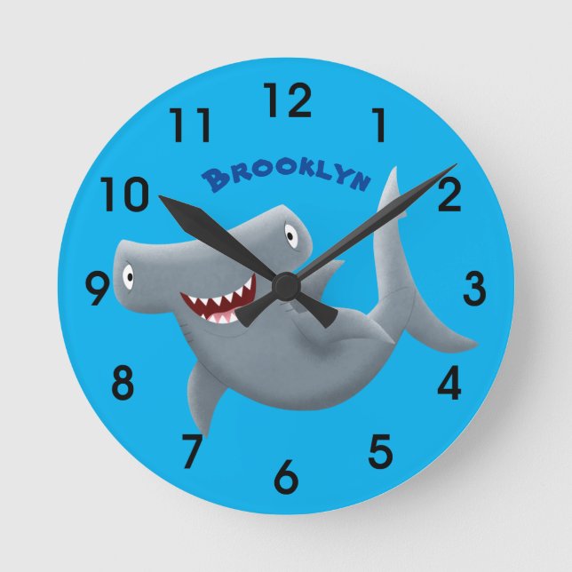 Funny cute Hammerhead shark cartoon Runde Wanduhr (Vorderseite)