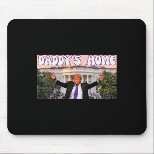 Funny Daddys Zuhause Trump 2024 steht mit Trump Gi Mousepad