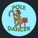 Funny Dancer Christmas Rentier Pub Runder Aufkleber<br><div class="desc">Einer der Rentiere des Weihnachtsmanns - Tänzer - grinst und tanzt um einen Bonbonstock am Nordpol. Das ist das perfekte humorvolle Aufkleber-Set,  wenn Sie nach einem lustigen,  fröhlichen Cartoon-Pun für Ihre Weihnachts- / Urlaubssaison dekorieren möchten.</div>