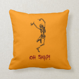 Funny Dancing Skeleton Oh Snap Kissen
