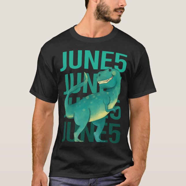 Funny Dinosaur - 5. Juni 05 T-Shirt (Vorderseite)