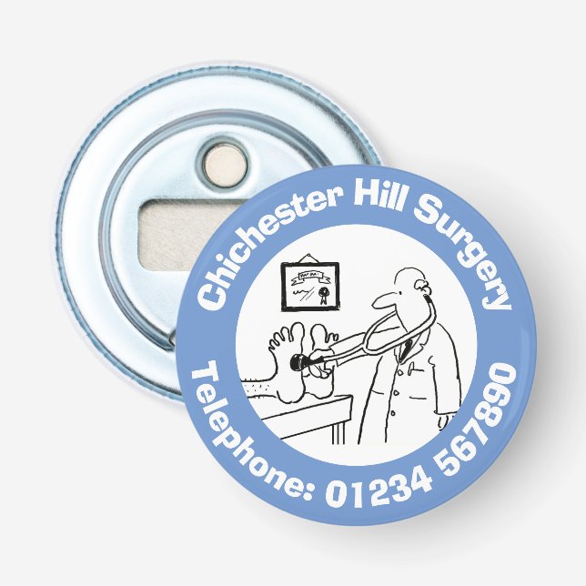 Funny Doctor mit Stethoskop Checking Feet. Flaschenöffner (Vorderseite)