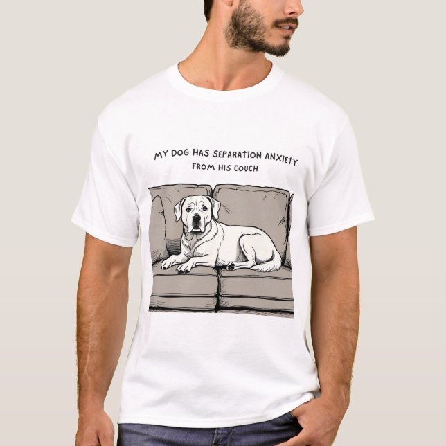 Funny Dog T - Shirt - Trennangst von Couch (Vorderseite)