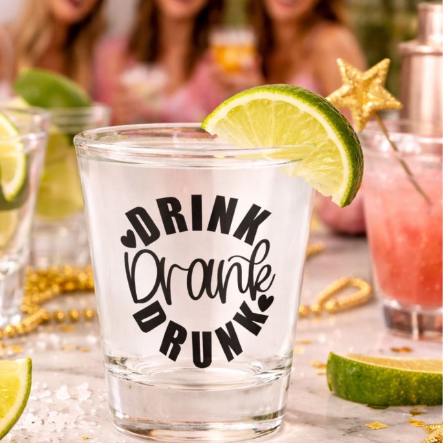 Funny Drink getrunken Betrunken Schnapsglas (Von Creator hochgeladen)