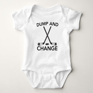Funny Dump And Change Hockey Baby Strampler
