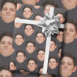 Funny Face Foto Holzkohle Geschenkpapier<br><div class="desc">Einfache Vorlage. Laden Sie alle fest zugeschnittenen PNG eines Objekts hoch, ohne den Hintergrund zu entfernen (viele Telefonanwendungen sind verfügbar) und Sie können Geschenke in das Gesicht der Empfänger, Ihre Katze oder jedes Objekt, das Sie möchten, auf einem Vintagen schwarzen Hintergrund einwickeln</div>