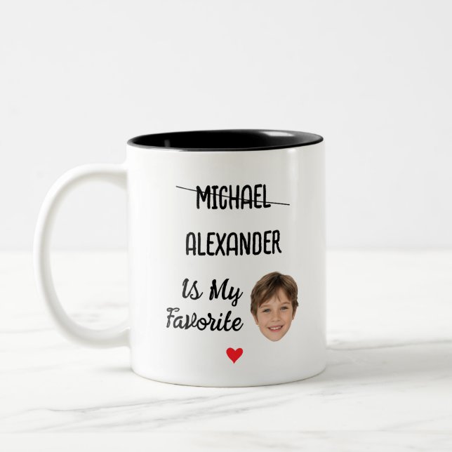 Funny Favorite Child Tasse mit 2 Namen & Gesicht F (Links)