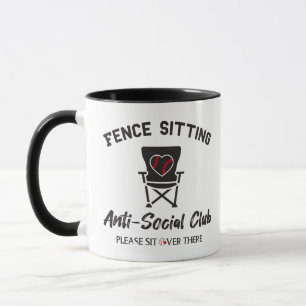 Funny Fence sitzt Anti Social Club Baseball Soft Tasse