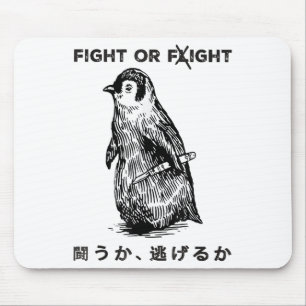Funny Fight or Flight Meme Pinguin mit Knife Mousepad