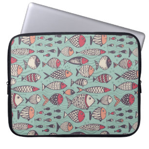 Funny Fish: handgezeichnet nahtloses Muster. Laptopschutzhülle