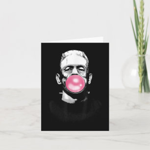 Funny Frankenstein Monster bläst ein bläsernes Gum Karte