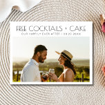 Funny Free Cocktails Cake Wedding Save the Date Ankündigungspostkarte<br><div class="desc">Holen Sie Ihre Gäste mit unseren lustigen und köstlichen "Funny Free Cocktails Cake Wedding Save the Date" für Ihren großen Tag begeistert! Dieses skurrile Design garantiert Lächeln und Vorfreude und setzt den perfekten Ton für eine lustige Hochzeitsfeier. Fügen Sie Ihre Foto- und Hochzeitsdetails mithilfe der Vorlage auf der Vorder- und...</div>