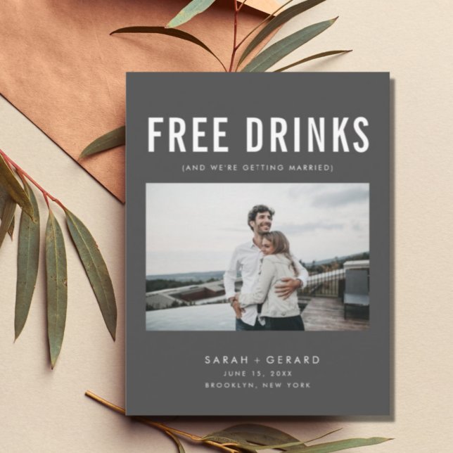 Funny Free Drinks Wedding Gray retten die Daten Ankündigungspostkarte (Von Creator hochgeladen)