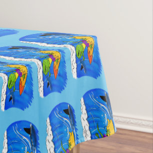 Funny frilled Halslizard Surfing Cartoon Tischdecke