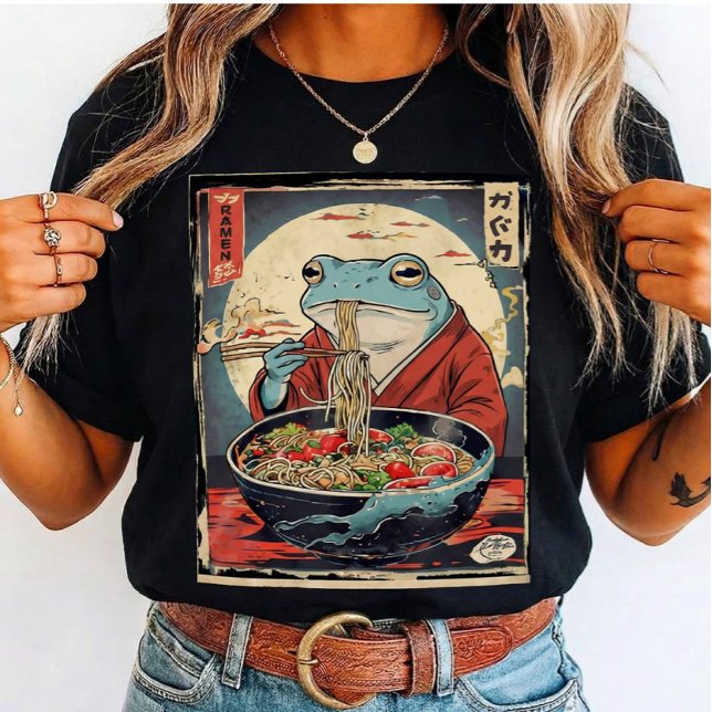 Funny Frog Eating Noodles Japanese for Cute Gift  T-Shirt (Von Creator hochgeladen)