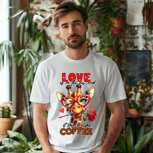 Funny Giraffe Liebe & Kaffee T - Shirt (Von Creator hochgeladen)
