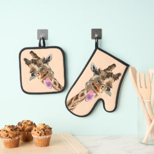 Funny Giraffe Oven Mitt & Pot Holder Set