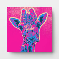 Funny Giraffe stickt seine Zunge heraus