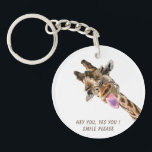 Funny Giraffe Tongue Out and Playful Wink - Lächel Schlüsselanhänger<br><div class="desc">Funny Giraffe Tongue Out and Playful Wink - Lächeln Tier Cartoon Zeichnend - Wählen / Fügen Sie Ihren einzigartigen Text / Schriftart / Farbe - Make Your Special Gift - Neu vergrössern und verschieben oder entfernen und hinzufügen / Bild mit Anpassungs-Tool ! - Zeichn und Design von MIGNED. Sie können...</div>
