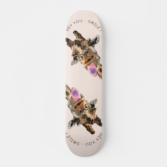 Funny Giraffe Tongue Out and Playful Wink - Lächel Skateboard (Vorne)