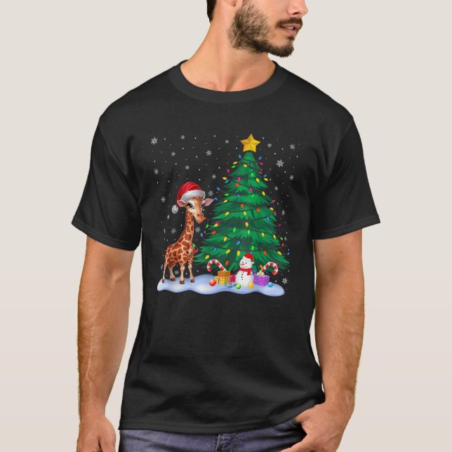 Funny Giraffe Xmas Tree Lights Reindeer Hat Christ T-Shirt (Vorderseite)