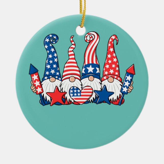 Funny Gnomes Patriotic American Flag Niedliche Gno Keramik Ornament (Vorne)