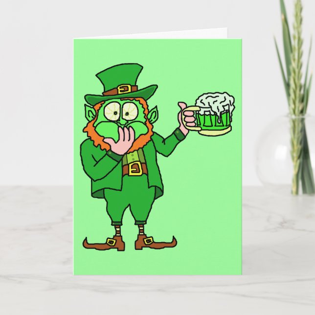 Funny "Go Green" Leprechaun Beer Feiertagskarte (Vorderseite)