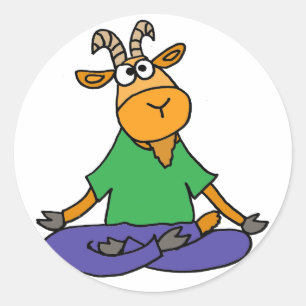 Funny Goat Doing Lotus Position Yoga Runder Aufkleber