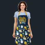 Funny Gouda Cheese Pun Retro Dairy Produktmuster Schürze<br><div class="desc">Lustvolle und coole Schürze, um das Kochen noch angenehmer zu machen. Personalisiertes Geschenk für Familie und Freunde, die Liebe Kochen, Backen und probieren neue Rezepte in der Küche. Passen Sie die Formulierung an Ihren Anlass an. Mit dem Design-Tool können Sie den Schriftart-, Schriftart- und Schriftart-Typ weiter ändern.</div>