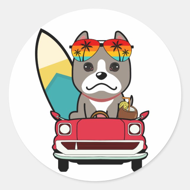 Funny Gray Dog fährt zum Strand Runder Aufkleber (Vorderseite)