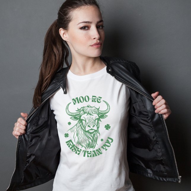 Funny Green Irish Highland Cow St Patricks Day T-Shirt (Funny Green Irish Highland Cow St Patricks Day T-Shirt)