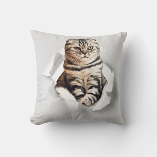Funny Grey Cat Popping Through Torn Paper Illusion Kissen (Vorderseite)