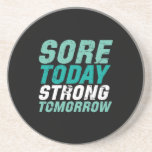 Funny Gym Fitness Heute Starke Morgen Getränkeuntersetzer<br><div class="desc">Heutzutage stark Morgen schmerzen. Das Design ist lustig und humorvoll für diejenigen, die im Fitnessraum unterwegs sind, auf Laufband laufen, trainieren und trainieren. Diese Fitness Fitnessstudio Motivation Ware ist großartig zu tragen, wenn es Squats, Heft, Gebäude Muskel am Gymnasium. Ideal für Bodybuilder, Gymnastiktrainer und Fitness-Instruktor. Große Weihnachtsgeschenke und Geburtstagsgeschenk für...</div>